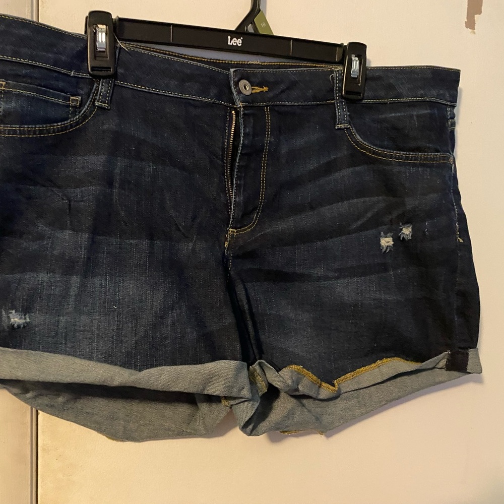 Slightly used pair of Arizona jean shorts size 19